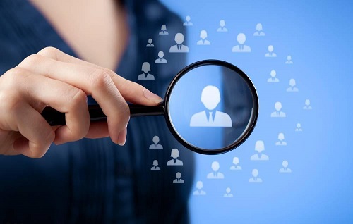 用餐高峰期，骑手和食客“同时排队”现象增多——外卖与堂食，餐厅优先保障谁？